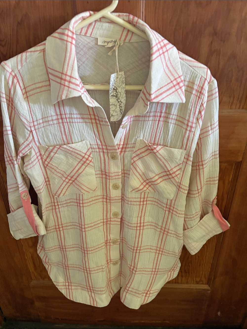 Mystree Cream and Coral Plaid Button-Up Shirt